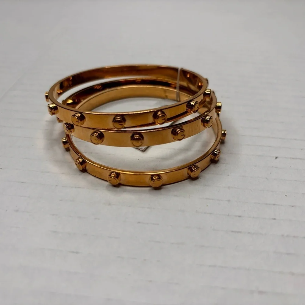 New GUESS Raised Stud Gold Bangle Set
